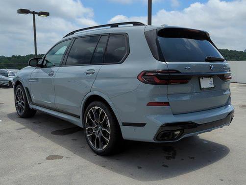 2026 BMW X7 M60i