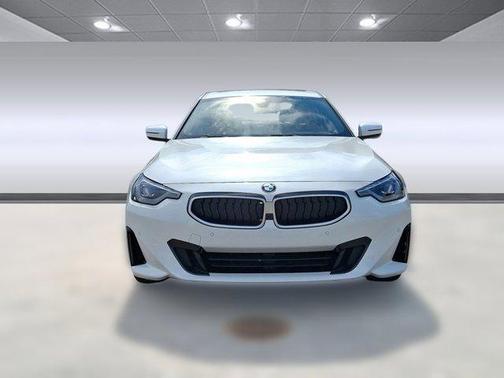 2025 BMW 230 i
