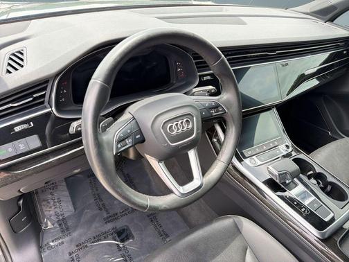 Samurai Gray Metallic 2022 Audi Q7 55 Premium Plus