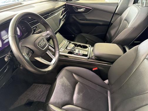Samurai Gray Metallic 2022 Audi Q7 55 Premium Plus