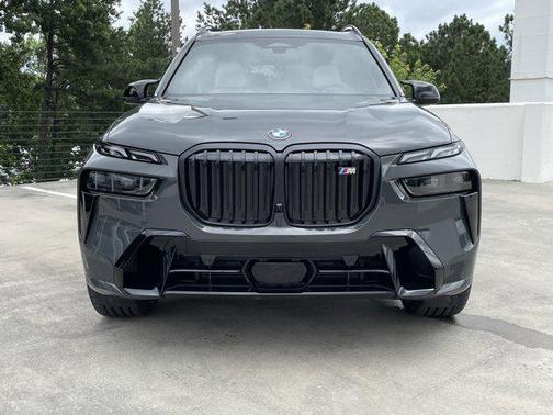 2026 BMW X7 M60i