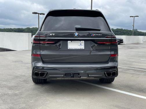 2026 BMW X7 M60i