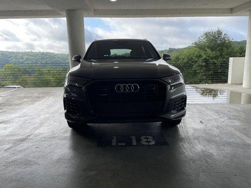2020 Audi Q7 55 Premium Plus