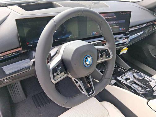 2026 BMW i5 xDrive40