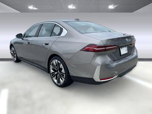 2026 BMW 530 i