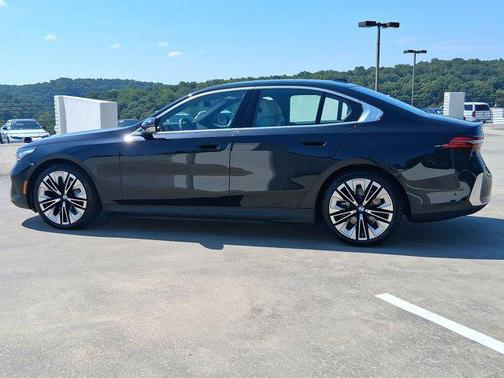 2026 BMW i5 xDrive40