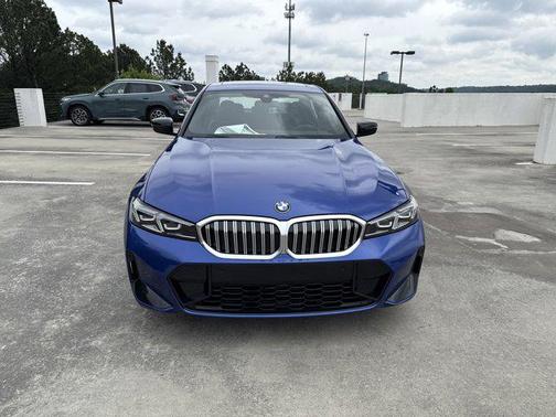 2025 BMW 330 i xDrive
