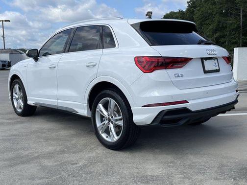 2024 Audi Q3 Premium 45 TFSI S line quattro Tiptronic