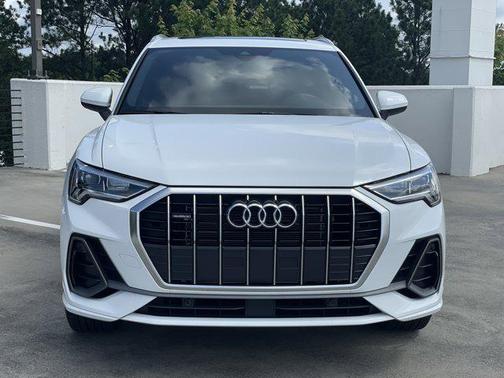 2024 Audi Q3 Premium 45 TFSI S line quattro Tiptronic