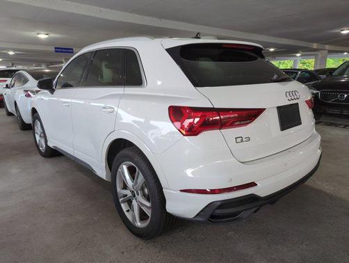 2024 Audi Q3 Premium 45 TFSI S line quattro Tiptronic