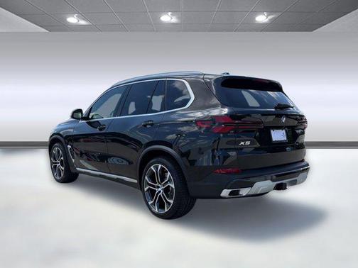 Black Sapphire Metallic 2026 BMW X5 xDrive40i
