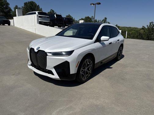 2025 BMW iX xDrive50