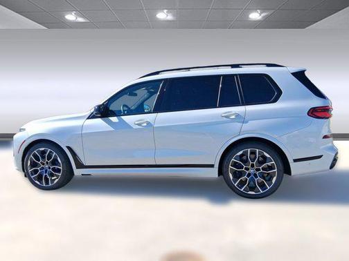 2026 BMW X7 M60i