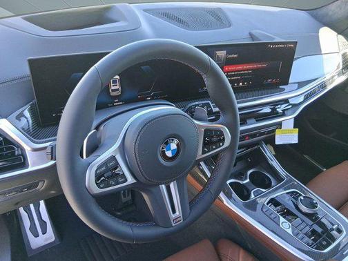 2026 BMW X7 M60i