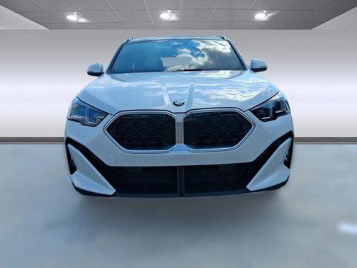 Mineral White Metallic 2026 BMW X2 xDrive28i