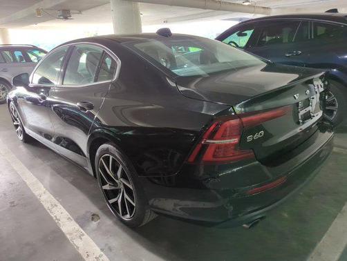 2020 Volvo S60 T5 Momentum
