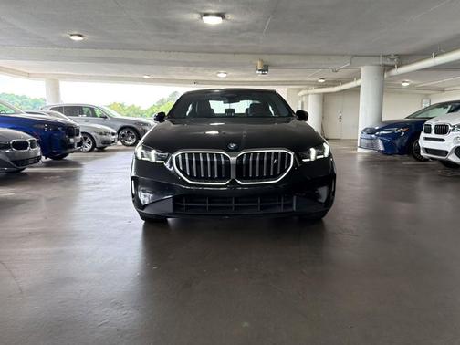 Black 2024 BMW i5 eDrive40