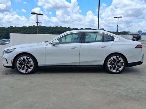 2026 BMW i5 eDrive40