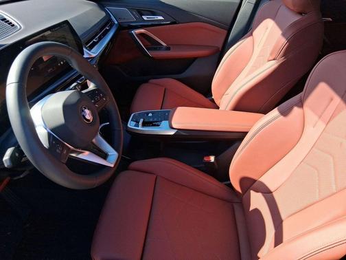 Black Sapphire Metallic 2026 BMW X1 xDrive28i