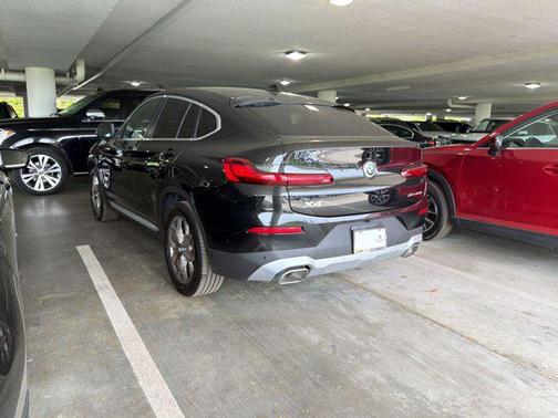 2025 BMW X4 xDrive30i