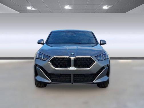 Skyscraper Grey Metallic 2026 BMW X2 xDrive28i