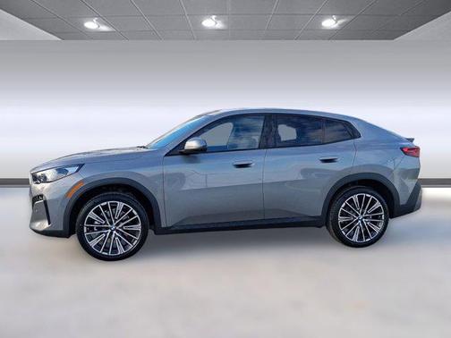 Skyscraper Grey Metallic 2026 BMW X2 xDrive28i