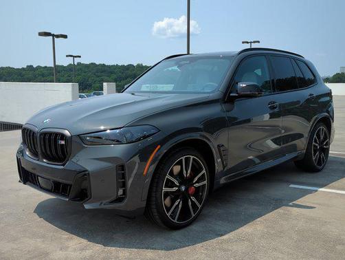 2026 BMW X5 M60i