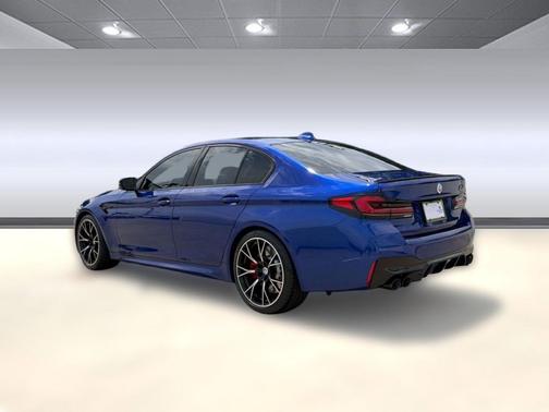 Marina Bay Blue Metallic 2023 BMW M5 Base