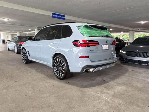 Brooklyn Grey Metallic 2024 BMW X5 sDrive40i