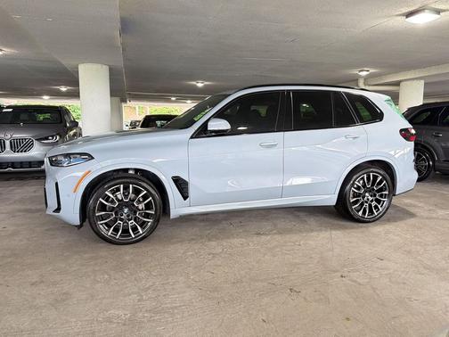 Brooklyn Grey Metallic 2024 BMW X5 sDrive40i