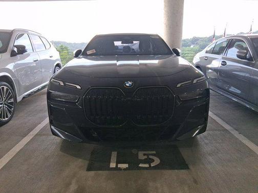 2024 BMW 740 i