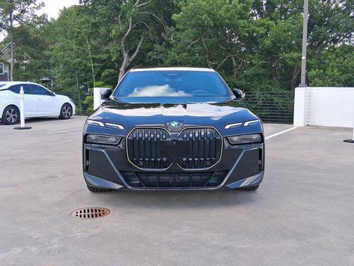 2024 BMW 740 i