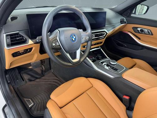 Alpine White 2023 BMW 330e 330e