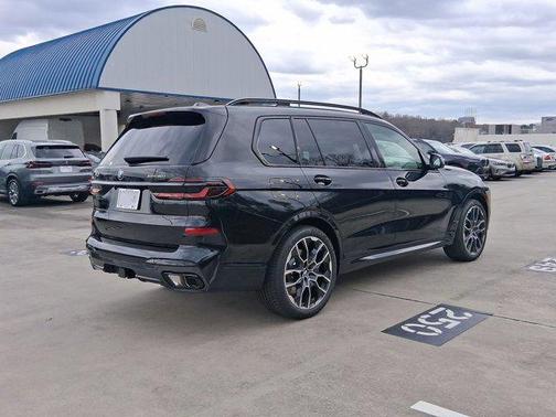 2026 BMW X7 xDrive40i