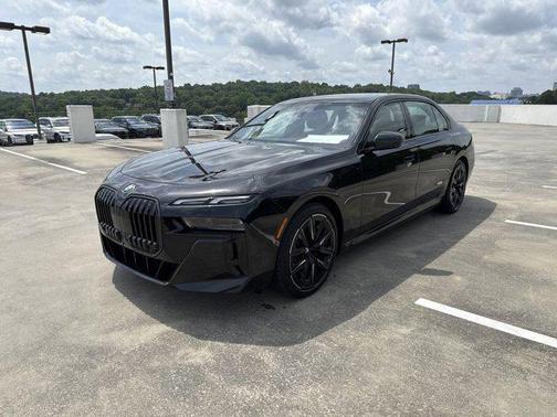 2025 BMW i7 xDrive60