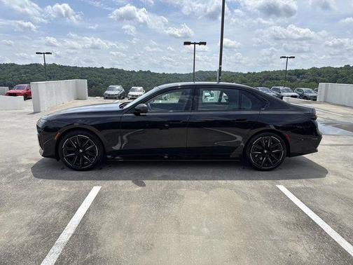 2025 BMW i7 xDrive60