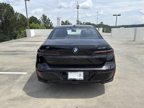 2025 BMW i7 xDrive60