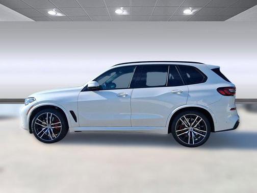 2021 BMW X5 M50i