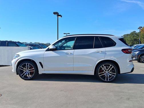 2021 BMW X5 M50i