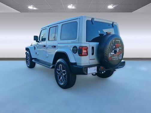 2025 Jeep Wrangler 4-Door Sahara 4x4