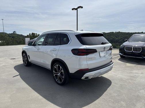 2026 BMW X5 PHEV xDrive50e