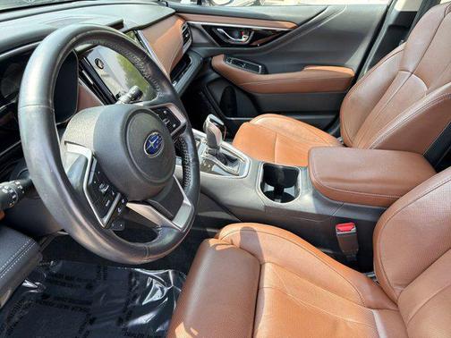 2022 Subaru Outback Touring XT