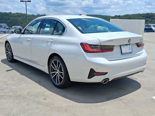 2022 BMW 330 330i