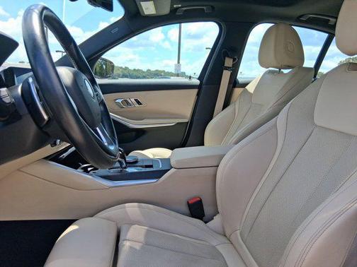 2022 BMW 330 330i