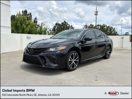 Midnight Black Metallic 2019 Toyota Camry SE