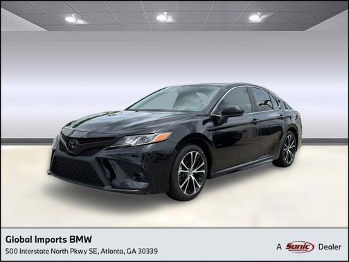 Midnight Black Metallic 2019 Toyota Camry SE