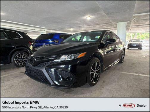 Midnight Black Metallic 2019 Toyota Camry SE