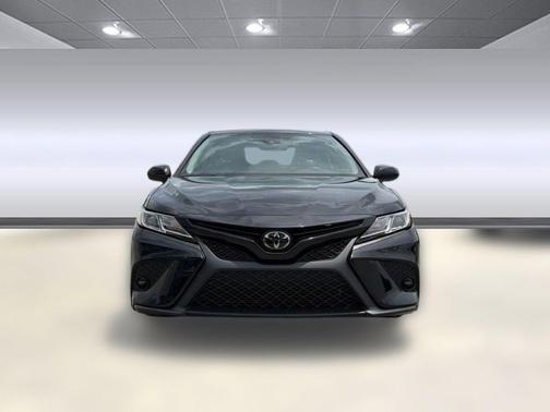 Midnight Black Metallic 2019 Toyota Camry SE