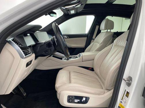 2022 BMW X6 xDrive40i