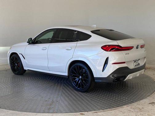 2022 BMW X6 xDrive40i